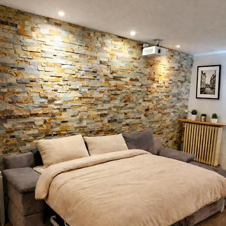 בית נופש Private Pool House , 10min Cannes *